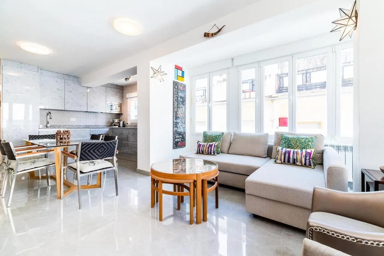 Elegante Y Centrico Alojamiento En Granada Apartment