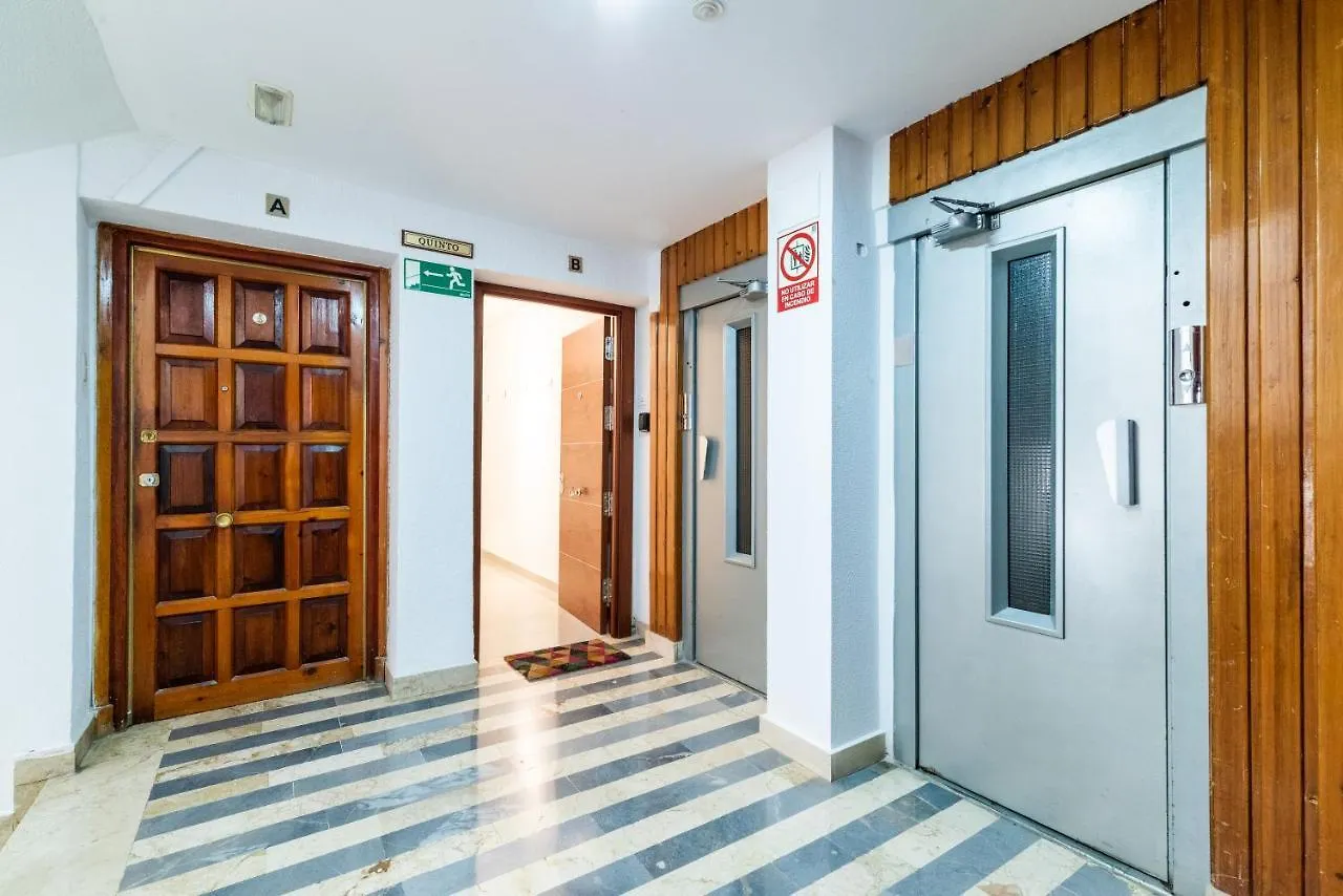 Elegante Y Centrico Alojamiento En Granada Apartment
