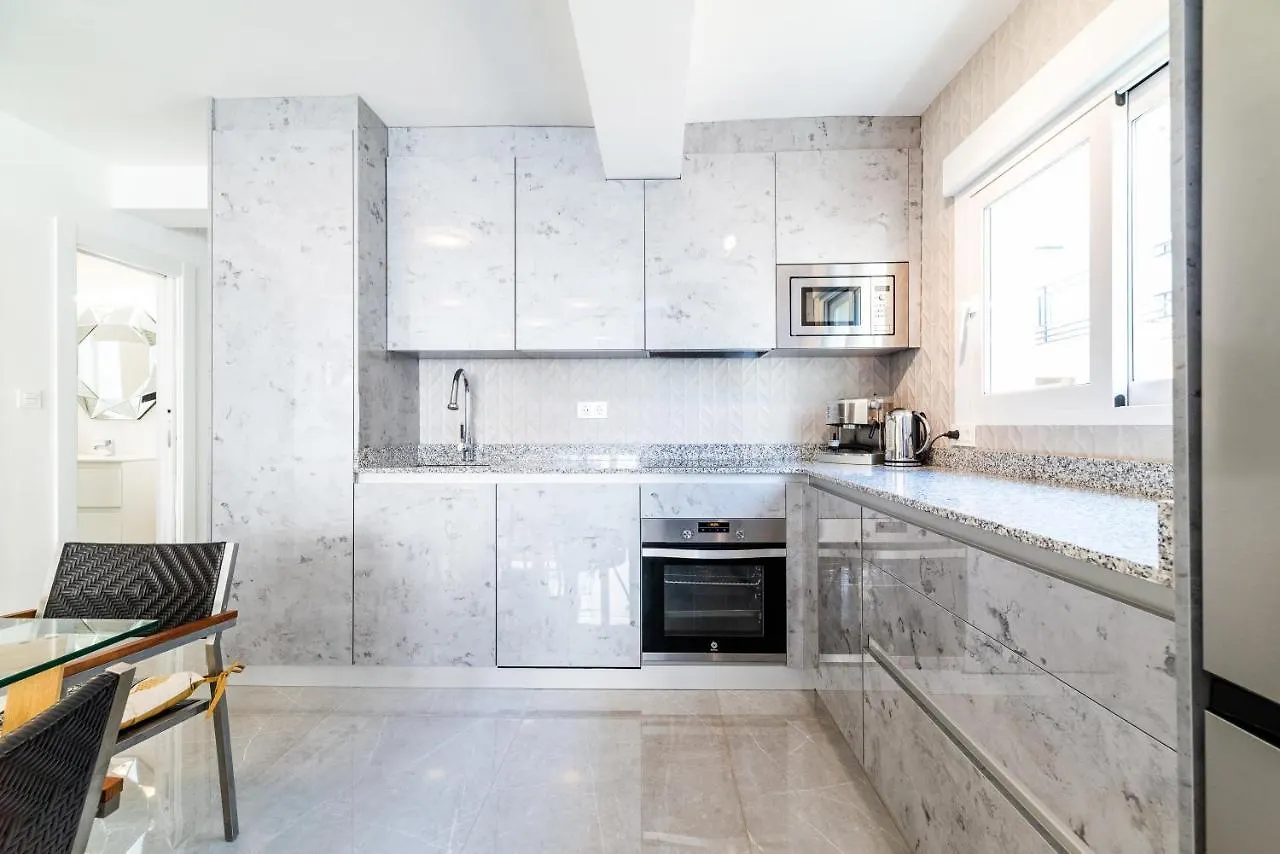 Elegante Y Centrico Alojamiento En Granada Apartment